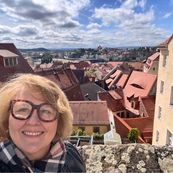 Hi I’m Robin - Picture 12 of 12